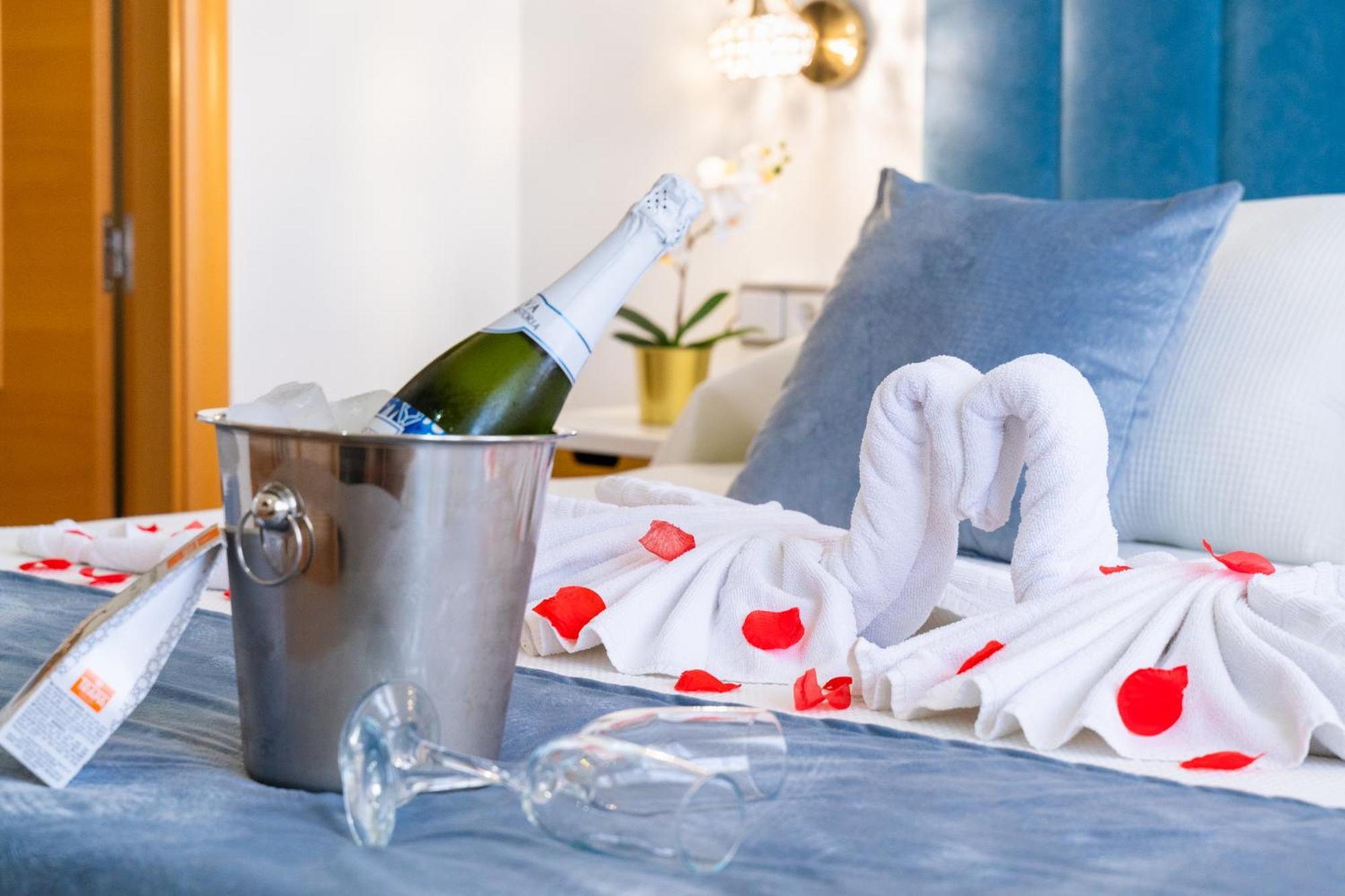 Hotel Puerta De カソルラ エクステリア 写真