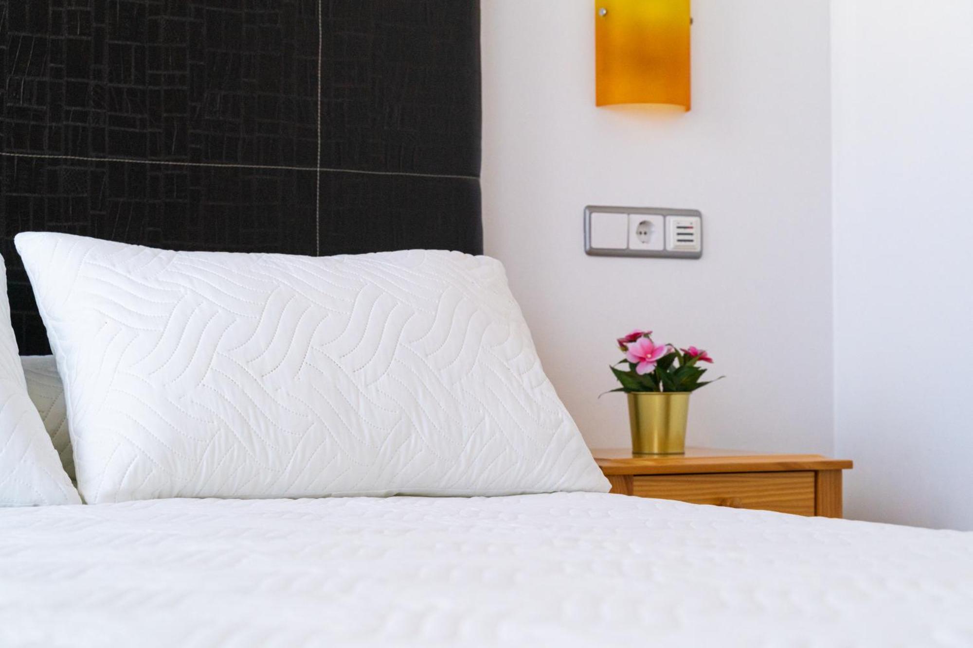 Hotel Puerta De カソルラ エクステリア 写真