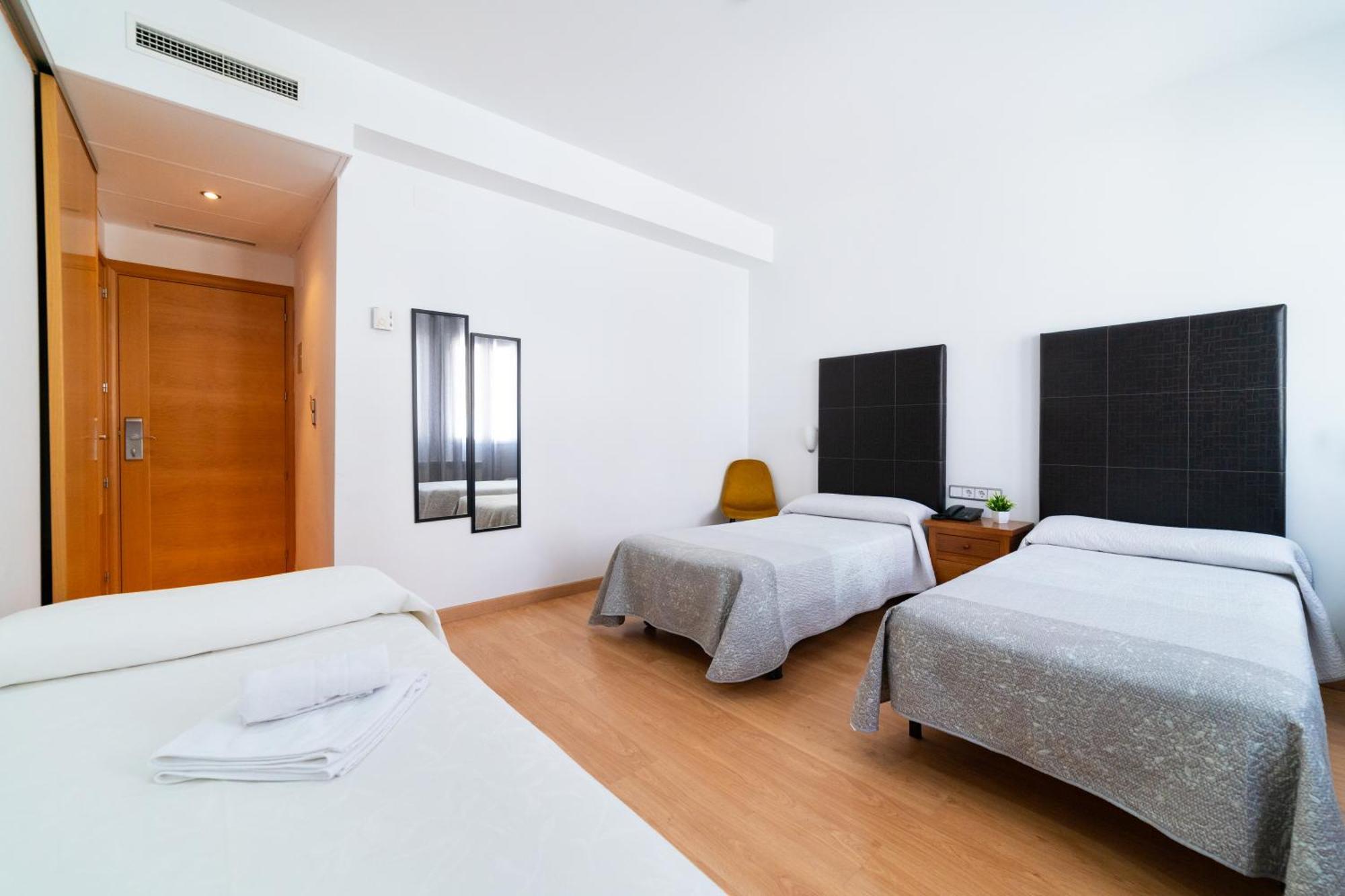 Hotel Puerta De カソルラ エクステリア 写真